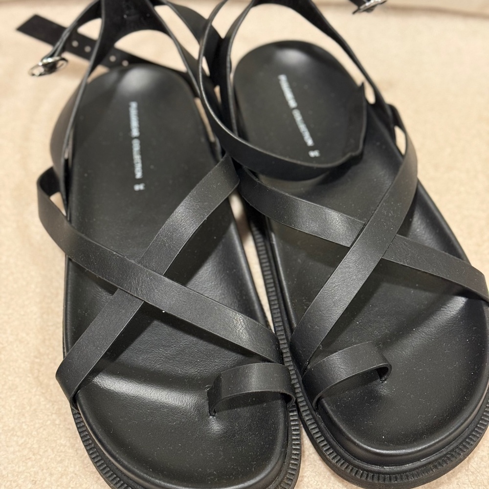 Pull & Bear Flat strappy sandals - Size 38 (US 8)